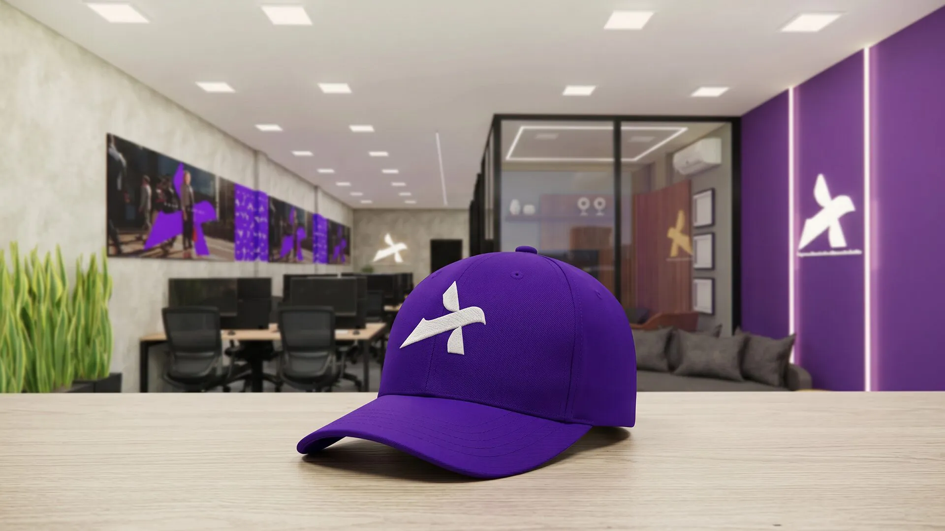 Avantar Boné Avantar sobre a mesa com ambientação de escritório ao fundo
